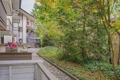 15020 NORTH BLUFF Road | White Rock British Columbia | Slide Image Eighteen