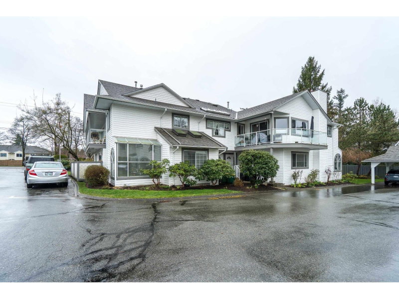 21937 48 Avenue Langley British Columbia, V3A 8C3 - 3 Bedrooms Condo For Sale
