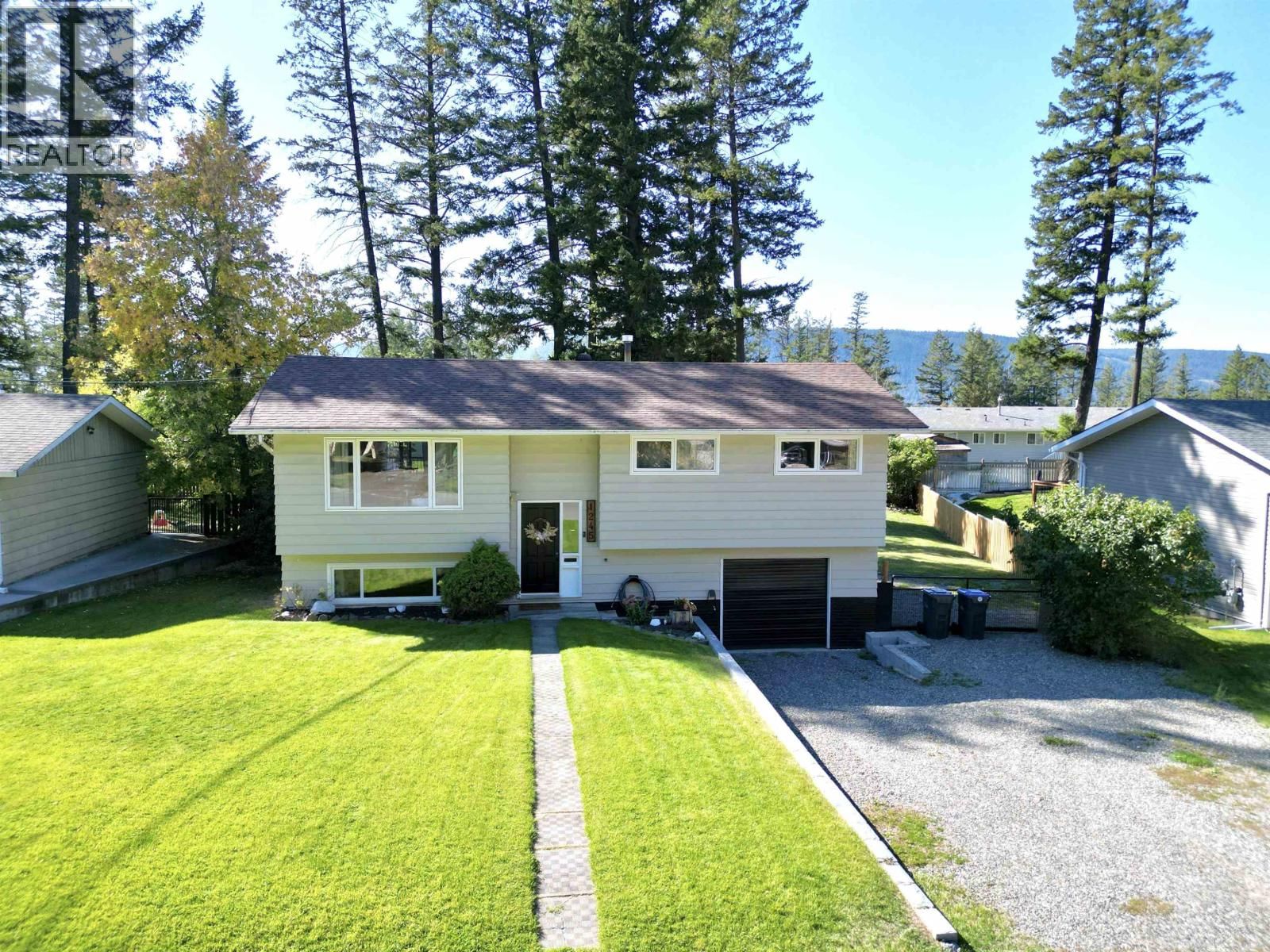 1245 TWELFTH Avenue, Williams Lake, British Columbia V2G 2N9