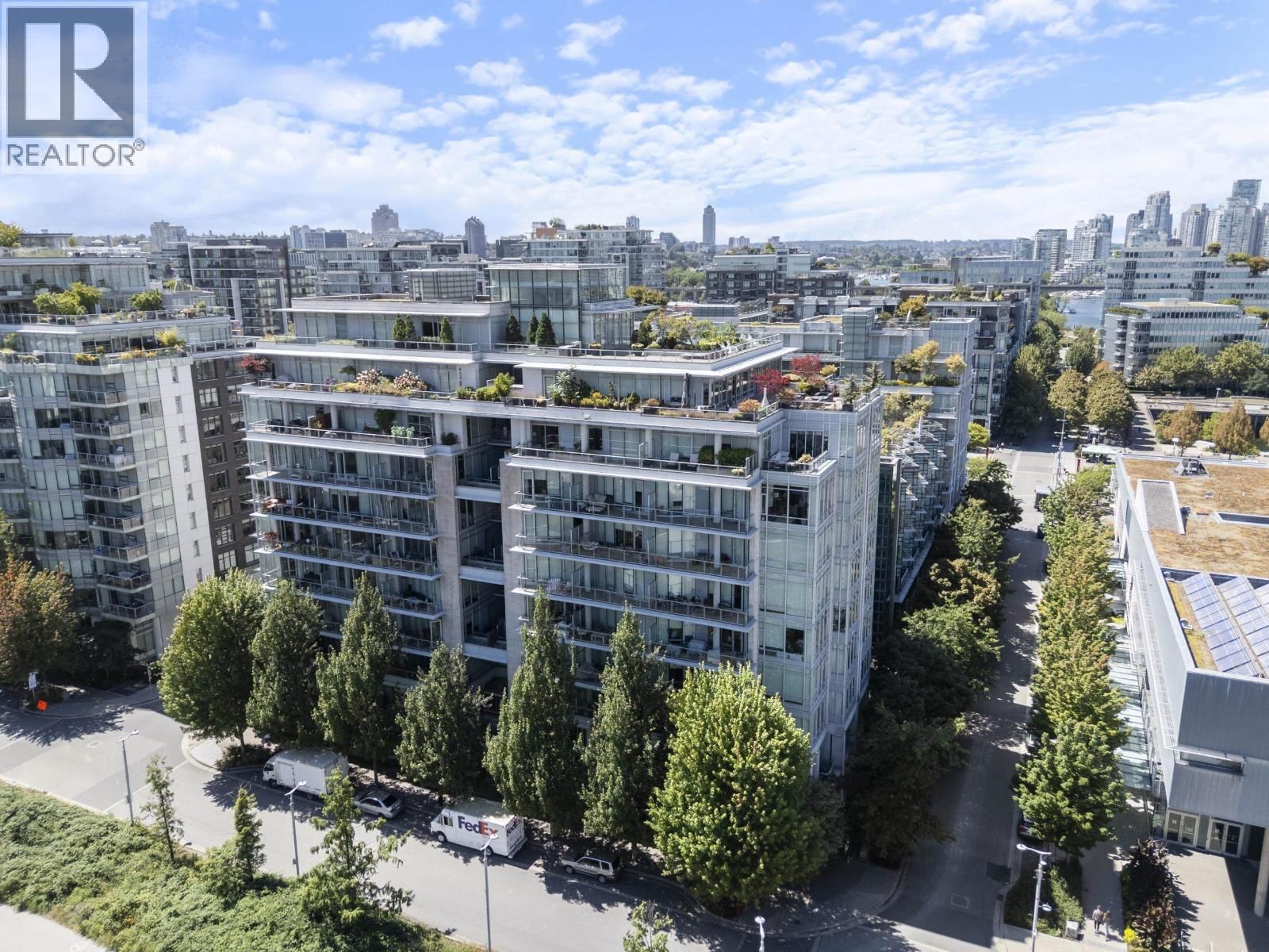1633 ONTARIO Street, Vancouver, British Columbia V5Y 0C2
