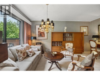 520 CARDIFF Way | Port Moody British Columbia | Slide Image Eleven