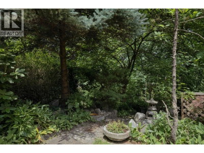 520 CARDIFF Way | Port Moody British Columbia | Slide Image Thirty-four