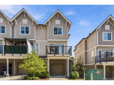 31032 WESTRIDGE Place | Abbotsford British Columbia | Slide Image Two