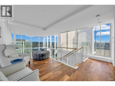 5199 BRIGHOUSE Way | Richmond British Columbia | Slide Image Ten
