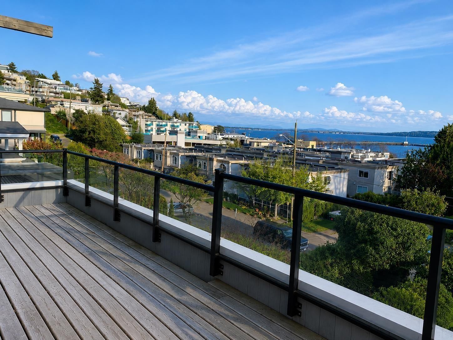 14878 BUENA VISTA Avenue, White Rock, British Columbia V4B 1X4