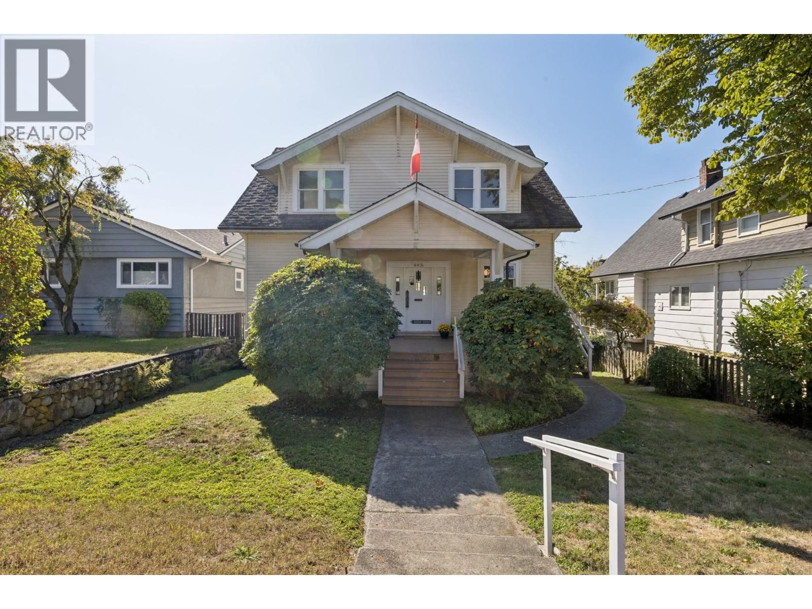 443 7TH Street, North Vancouver, British Columbia V7L 1S1