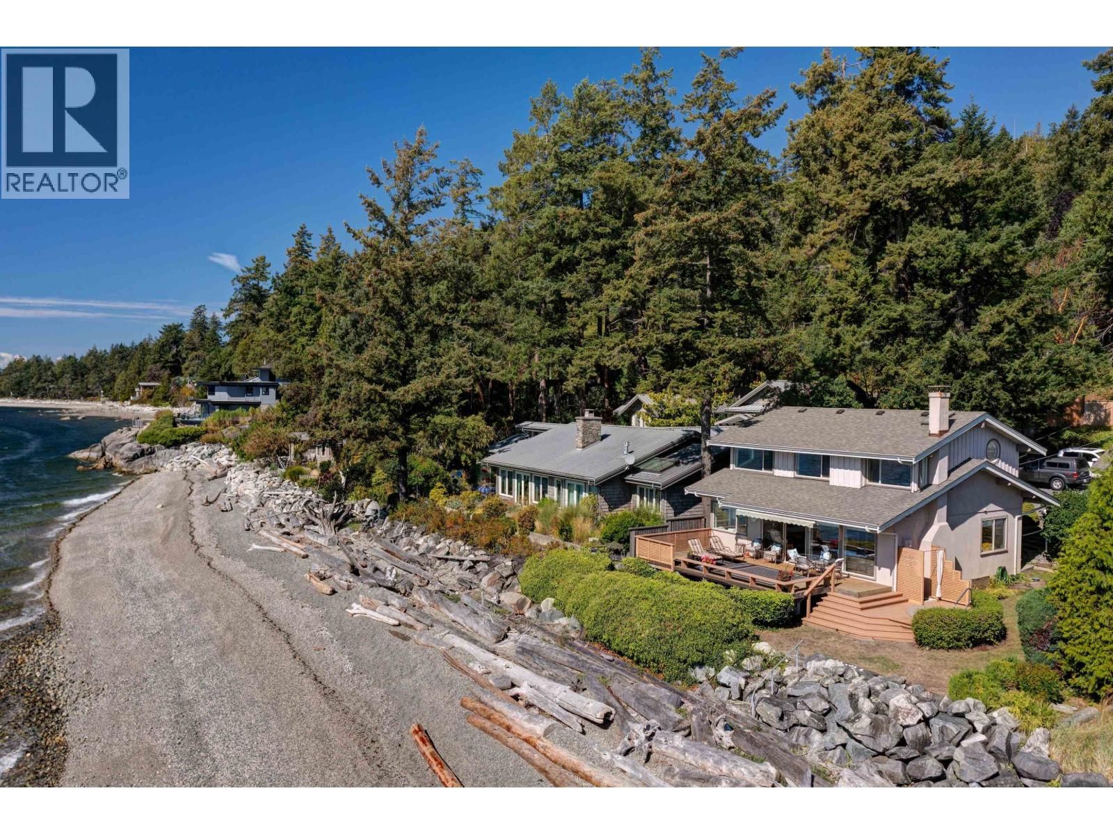 6577 SUNSHINE COAST Highway, Sechelt, British Columbia V7Z 0T1