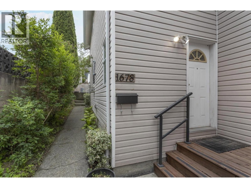 1678 13TH Avenue Vancouver British Columbia, V5N 2B8 - 3 Bedrooms Condo For Sale
