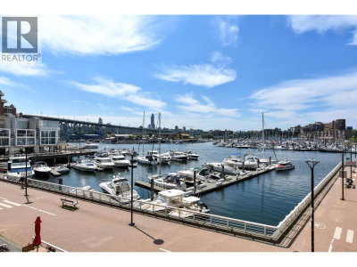 1008 BEACH Avenue | Vancouver British Columbia | Slide Image Three