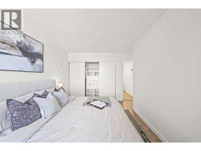 3771 BARTLETT Court | Burnaby British Columbia | Slide Image Twenty