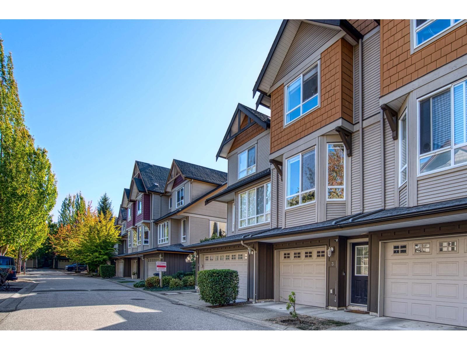 16772 61 Avenue, Surrey, British Columbia V3S 4P2