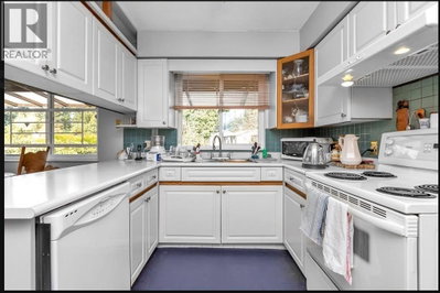 20932 CAMWOOD Avenue | Maple Ridge British Columbia | Slide Image Ten
