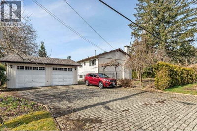 20932 CAMWOOD Avenue | Maple Ridge British Columbia | Slide Image Two