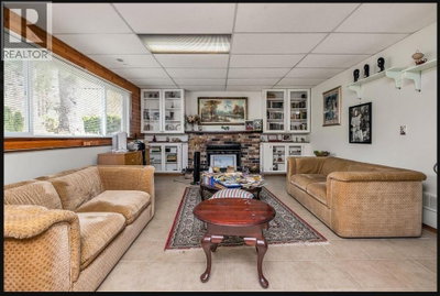 20932 CAMWOOD Avenue | Maple Ridge British Columbia | Slide Image Four