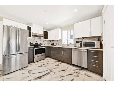 12712 113A Avenue | Surrey British Columbia | Slide Image Thirteen
