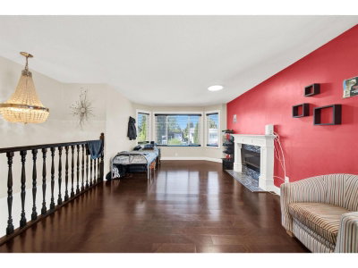 12712 113A Avenue | Surrey British Columbia | Slide Image Eight