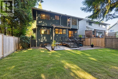 2102 KIRKSTONE Place | North Vancouver British Columbia | Slide Image Thirty-three