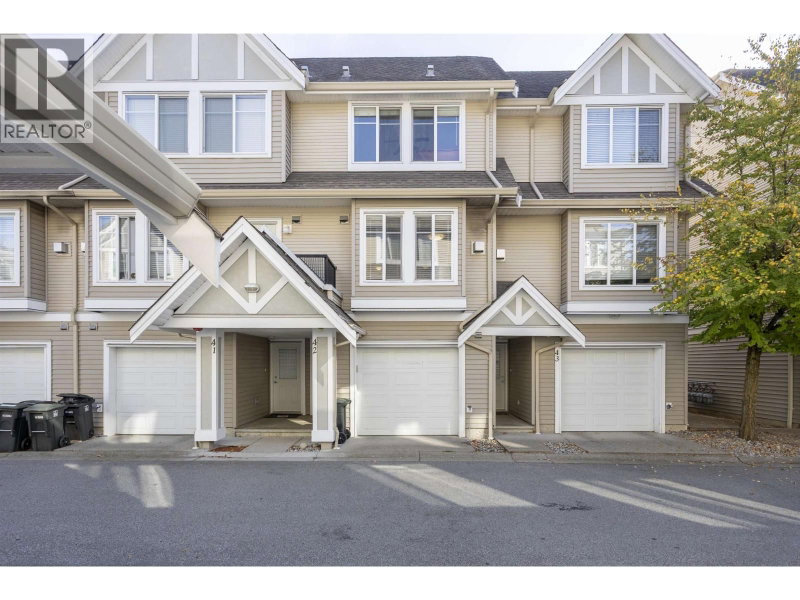 19141 124 Avenue Pitt Meadows British Columbia, V3Y 2V6 - 4 Bedrooms Condo For Sale