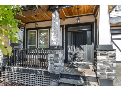 17863 71A Avenue | Surrey British Columbia | Slide Image Four