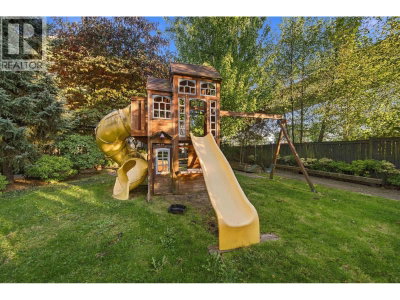 6088 BERESFORD Street | Burnaby British Columbia | Slide Image Thirty-three