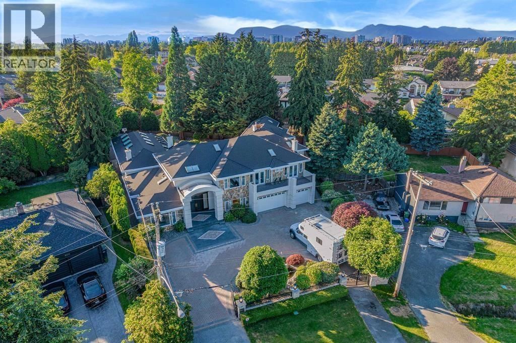 8231 BOWCOCK Road, Richmond, British Columbia V6Y 1C1