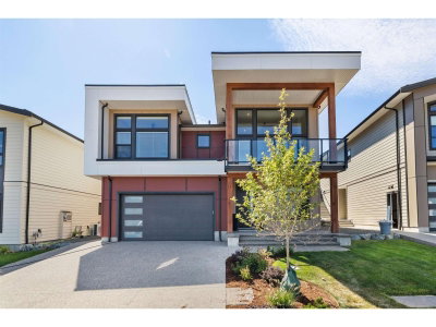 47262 VALERIE Place | Chilliwack British Columbia | Slide Image Two