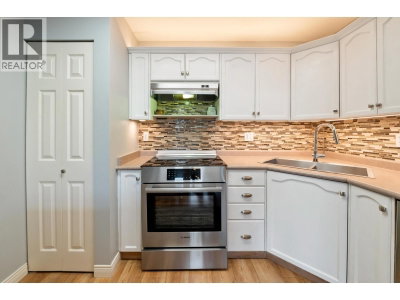301 MAUDE Road | Port Moody British Columbia | Slide Image Nine