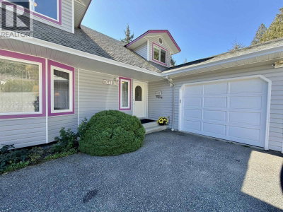 1073 GRANDVIEW Road | Gibsons British Columbia | Slide Image Two