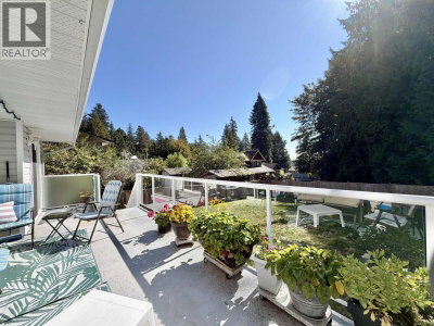 1073 GRANDVIEW Road | Gibsons British Columbia | Slide Image Four