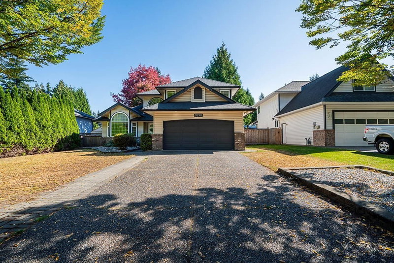 9290 203B Street Langley British Columbia, V1M 2L9 - 3 Bedrooms Home For Sale