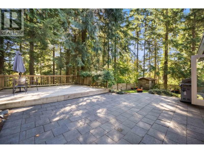 5520 HUCKLEBERRY Lane | North Vancouver British Columbia | Slide Image Thirty-four