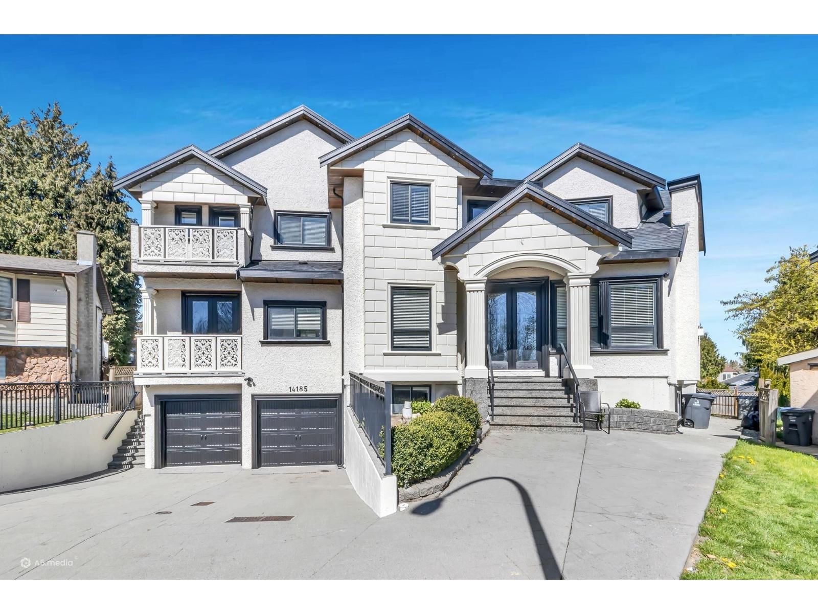 14185 74 Avenue, Surrey, British Columbia V3W 7N2