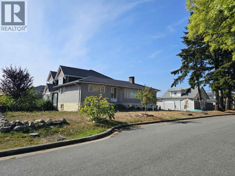2946 52ND Avenue Vancouver British Columbia, V5S 1T3 - 7 Bedrooms Home For Sale