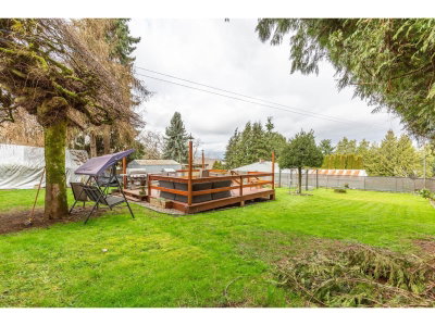 13221 112B Avenue | Surrey British Columbia | Slide Image Ten