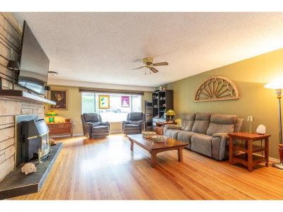 13221 112B Avenue | Surrey British Columbia | Slide Image Fifteen