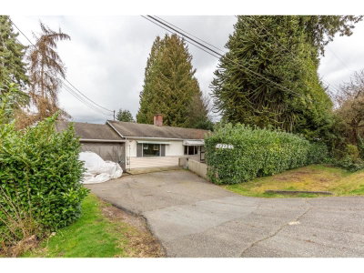 13221 112B Avenue | Surrey British Columbia | Slide Image Three