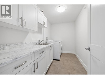 24371 104 Avenue | Maple Ridge British Columbia | Slide Image Thirteen