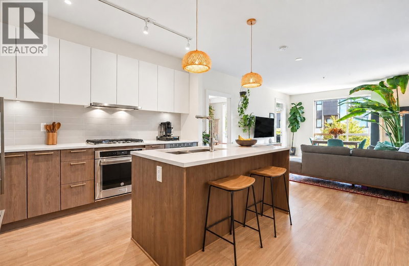 625 3RD Street North Vancouver British Columbia, V7L 1G6 - 2 Bedrooms Condo For Sale