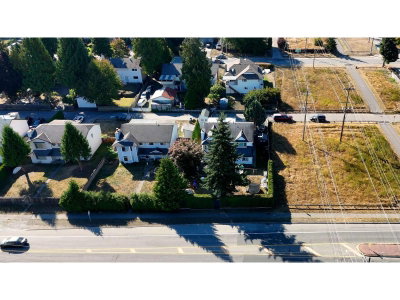 9511 160 Street | Surrey British Columbia | Slide Image Forty