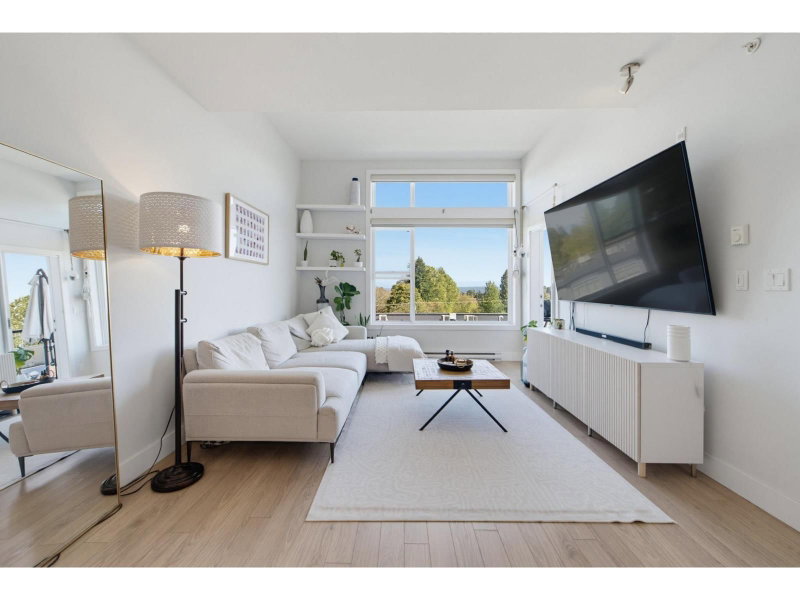 15956 86A Avenue Surrey British Columbia, V4N 6N8 - 1 Bedroom Condo For Sale
