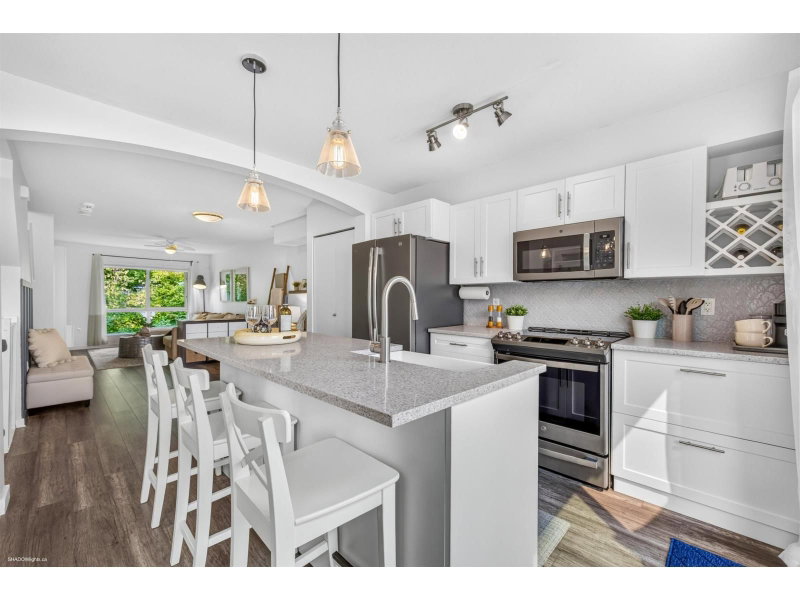 6671 121 Street Surrey British Columbia, V3W 1T9 - 3 Bedrooms Home For Sale