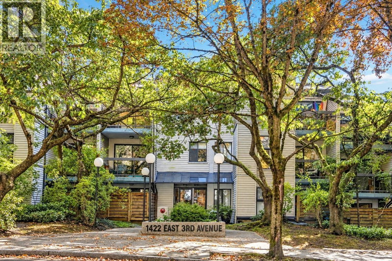 1422 3RD Avenue Vancouver British Columbia, V5N 5R5 - 2 Bedrooms Condo For Sale