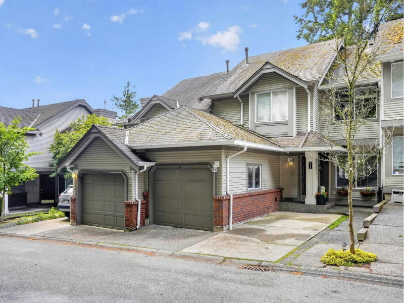 13900 HYLAND Road Surrey British Columbia, V3W 2C3 - 3 Bedrooms Condo For Sale