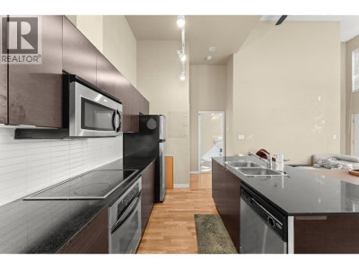 4182 DAWSON Street | Burnaby British Columbia | Slide Image Thirteen