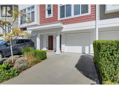 24108 104 Avenue | Maple Ridge British Columbia | Slide Image Three