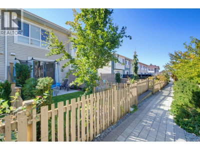 24108 104 Avenue | Maple Ridge British Columbia | Slide Image Thirty