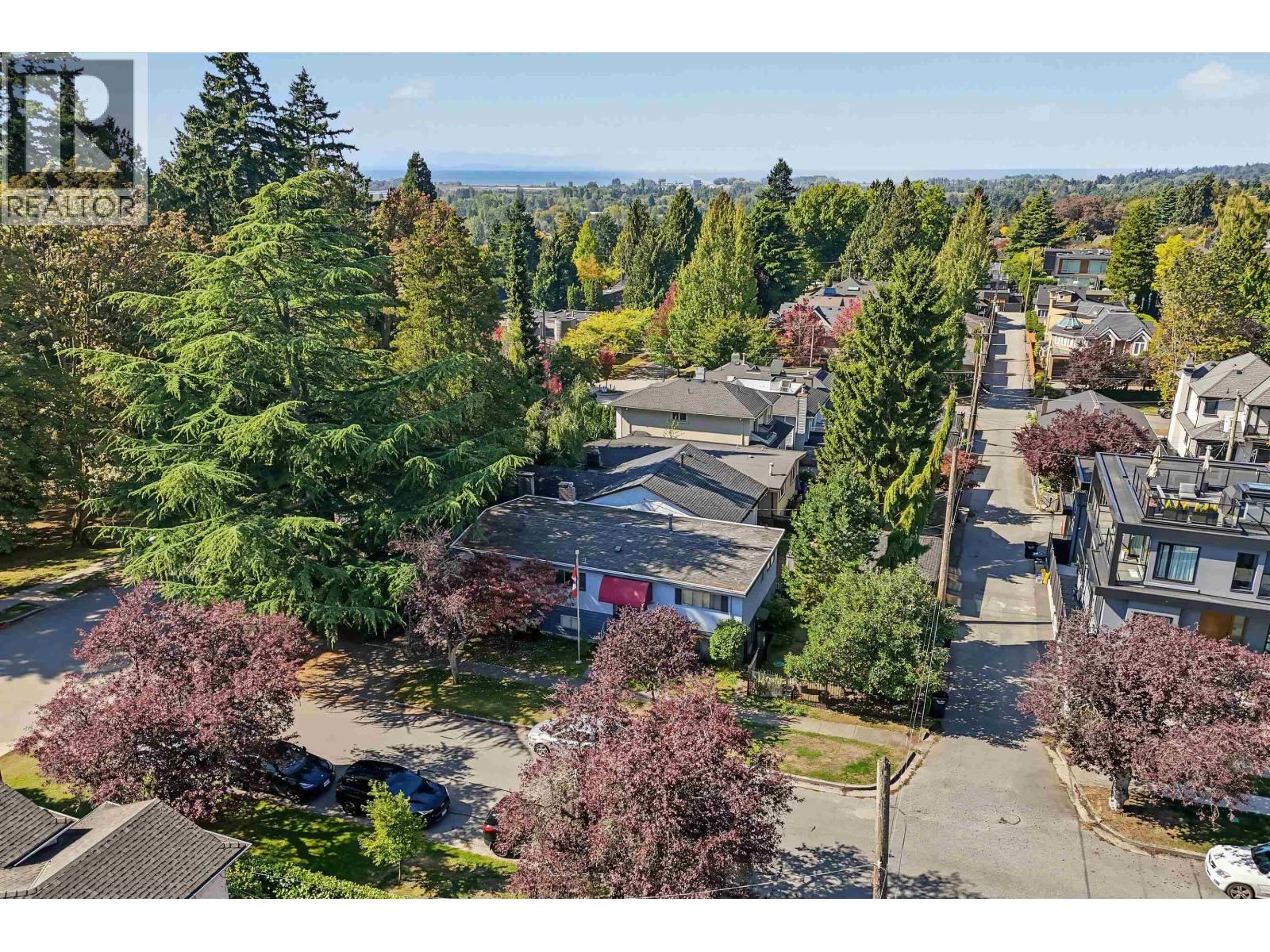 6689 VINE Street, Vancouver, British Columbia V6P 5W6
