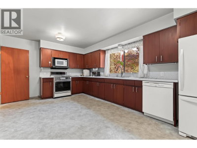 6689 VINE Street | Vancouver British Columbia | Slide Image Six