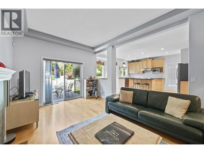 16 WILKES CREEK Drive | Port Moody British Columbia | Slide Image Twelve