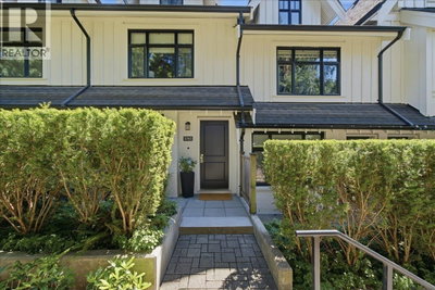 5743 ST GEORGE Street | Vancouver British Columbia | Slide Image Two